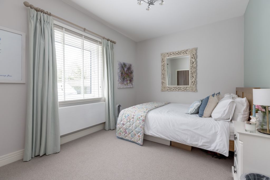 Additional image 11 of 3 bed flat for saleFlat 1, 62 Larkfield Gardens, Trinity, Edinburgh EH5