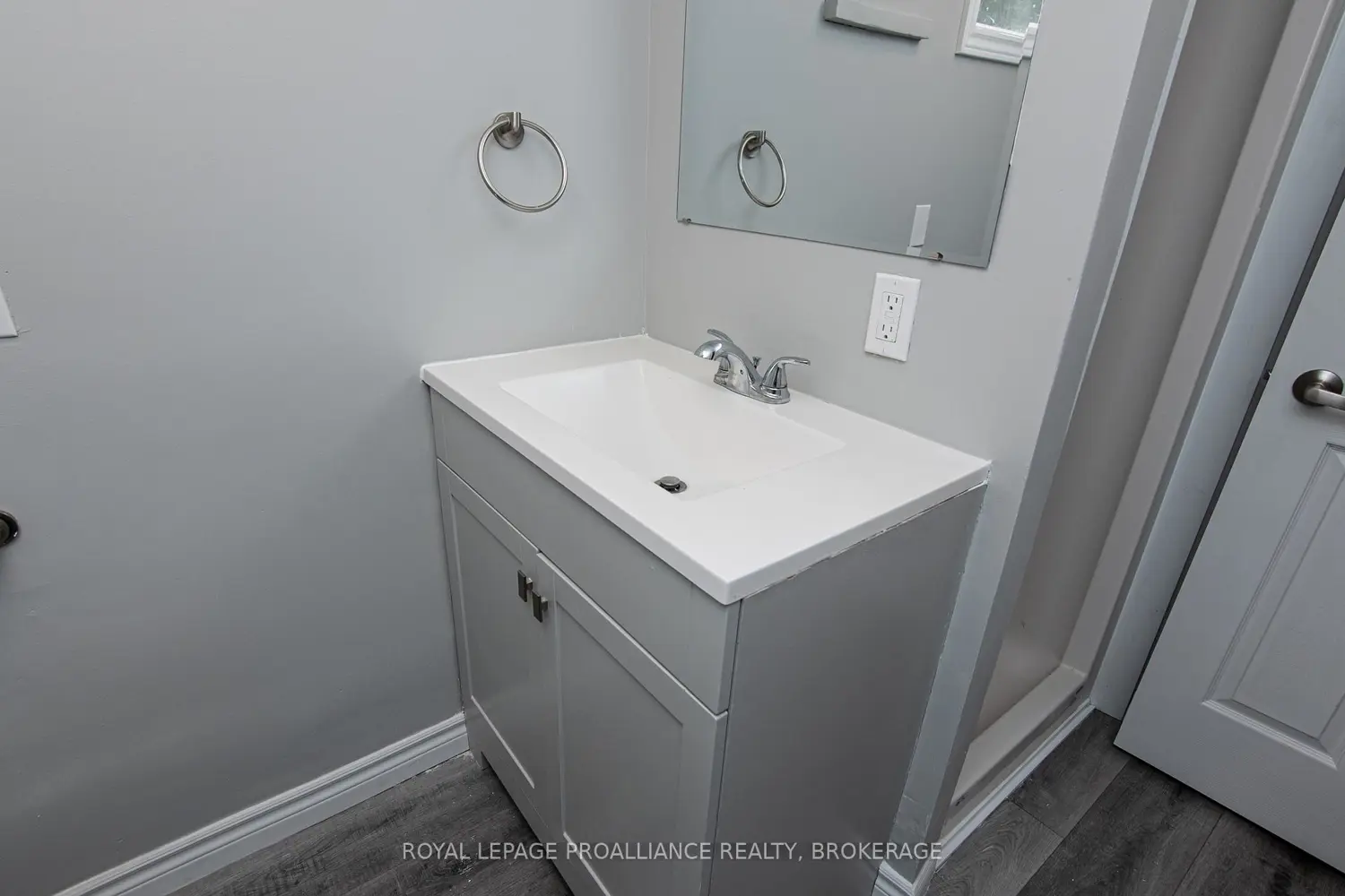 Additional image 19 of 355 Portsmouth Avenue