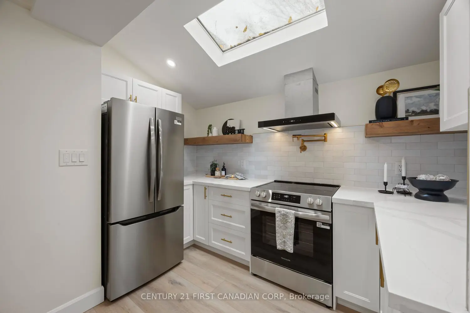 Additional image 9 of 14 Euclid Avenue