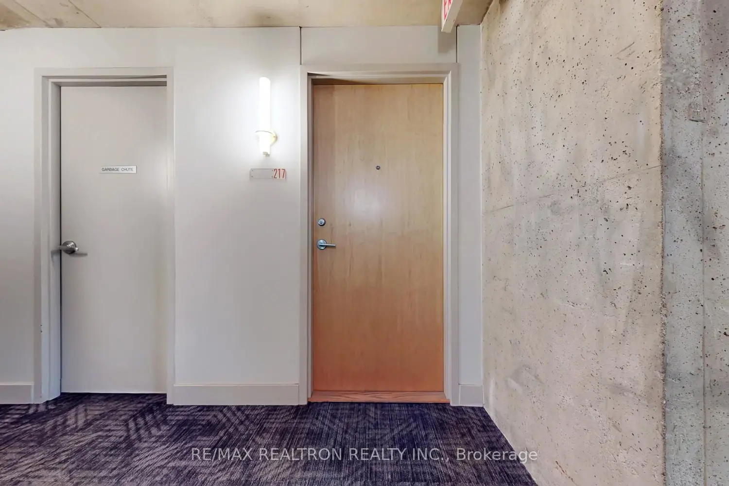 1050 The Queensway Avenue 217