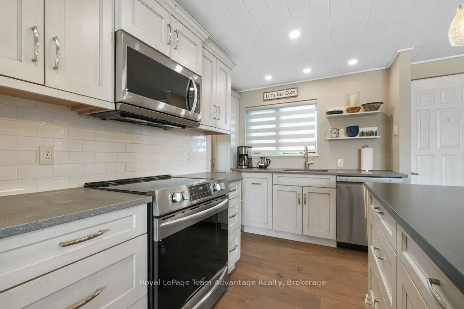 20 Ryder Drive 2E photo 5