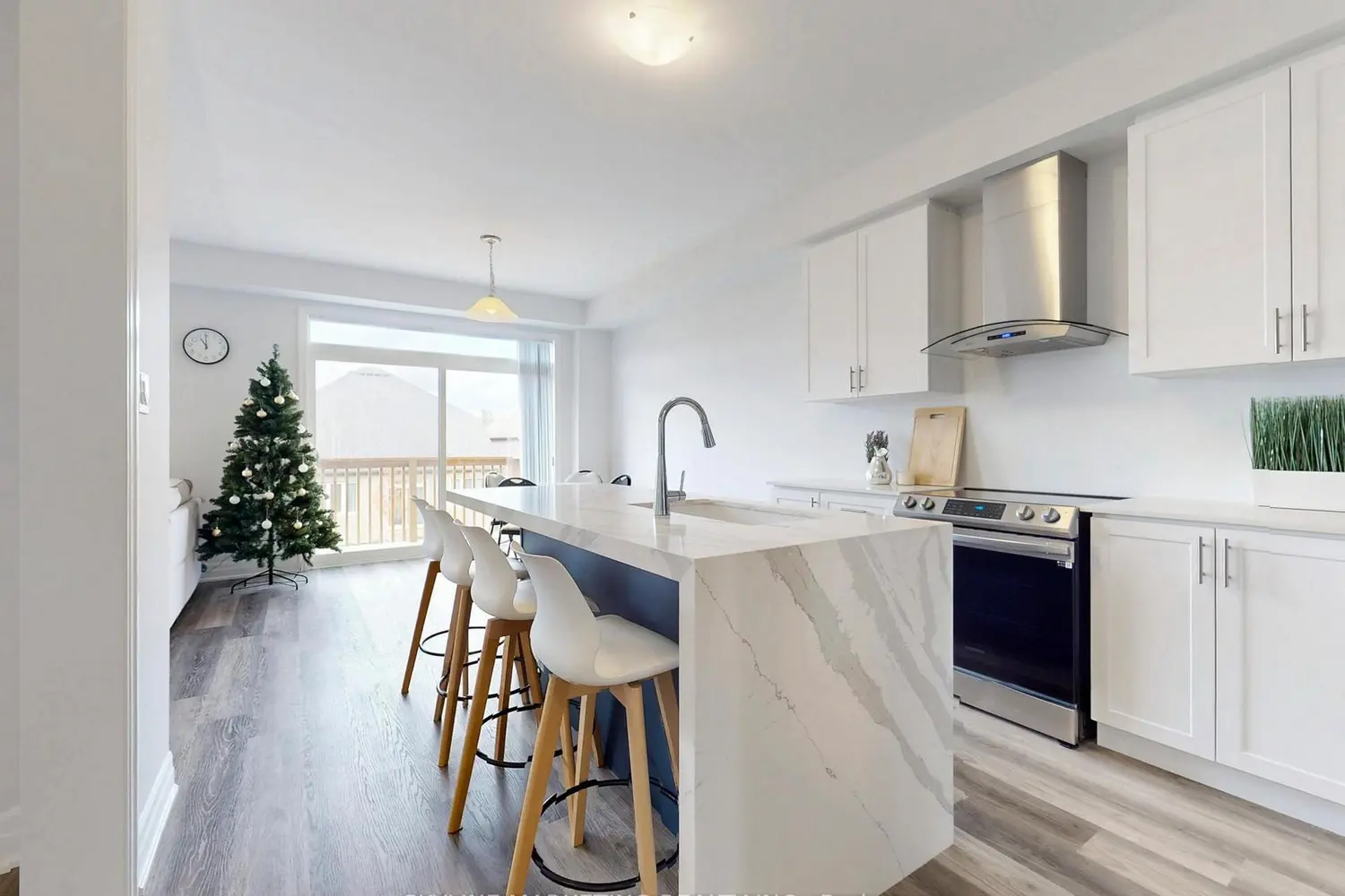 Additional image 6 of 23 Rosanne Circle