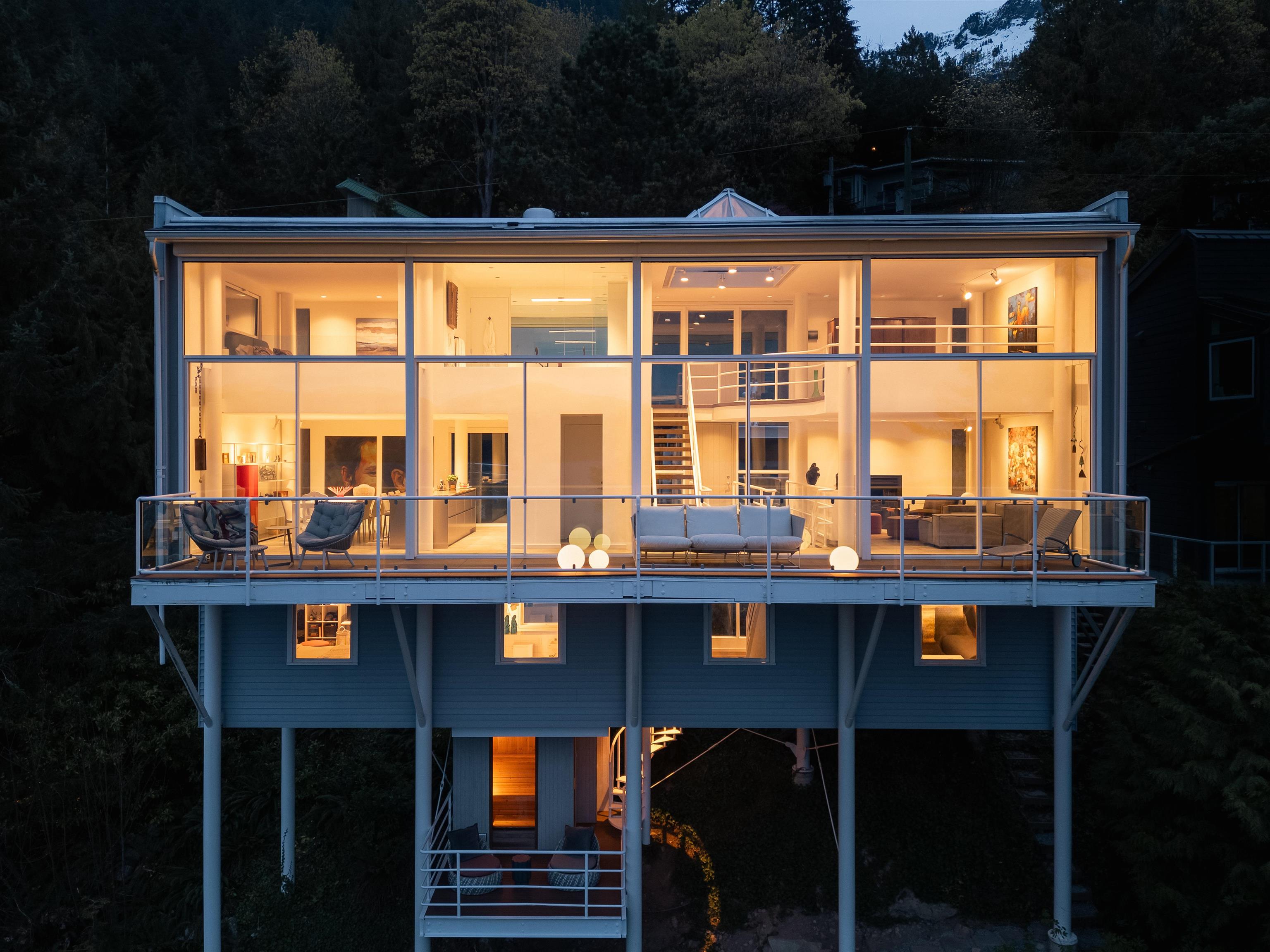 90 Isleview Place, West Vancouver, BC, V0N 2E0