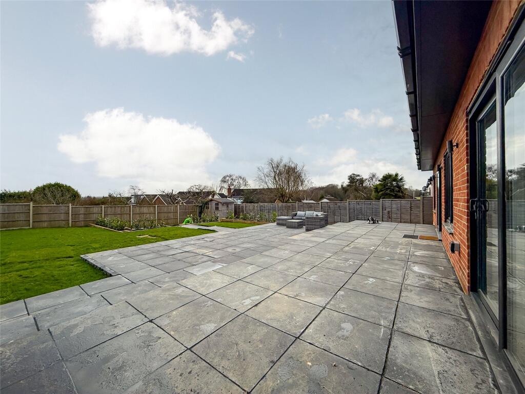 Additional image 16 of Robert Avenue, St. Albans, Hertfordshire, AL1