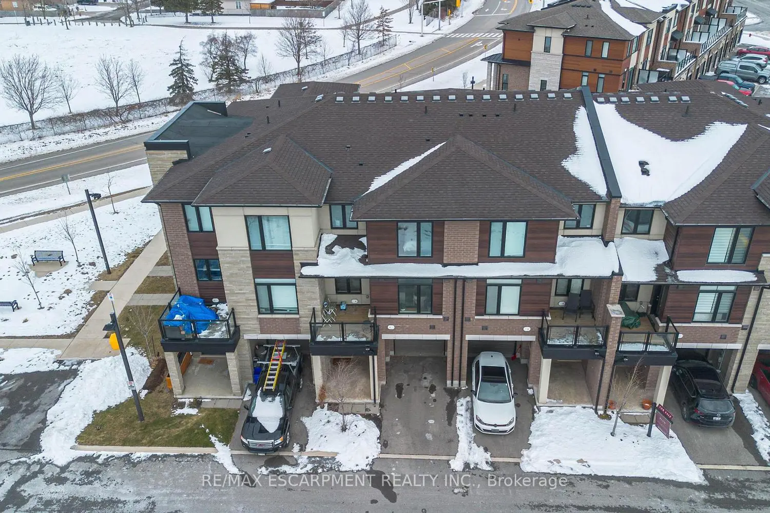 Additional image 18 of 590 North Service Road 44