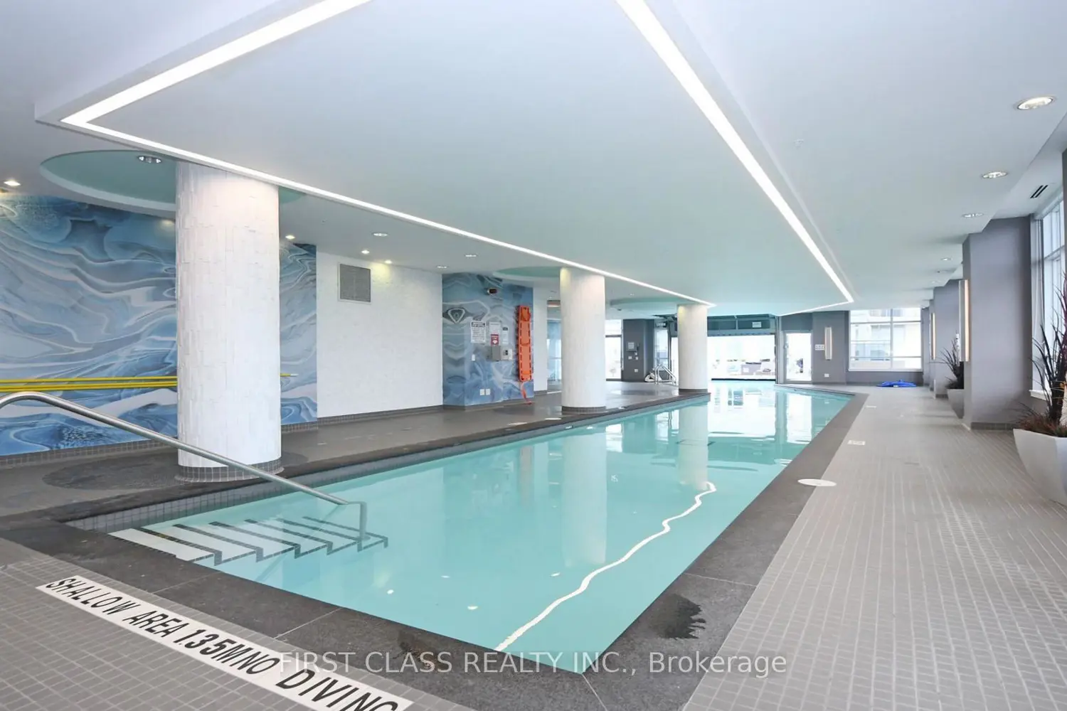 Additional image 15 of 9201 Yonge St Street 911