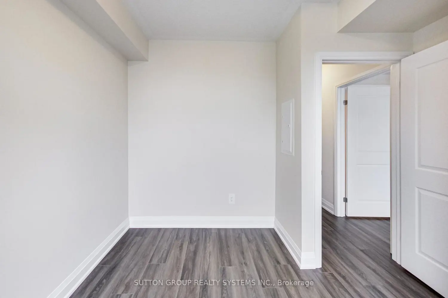 Additional image 19 of 1581 Rose Way 114