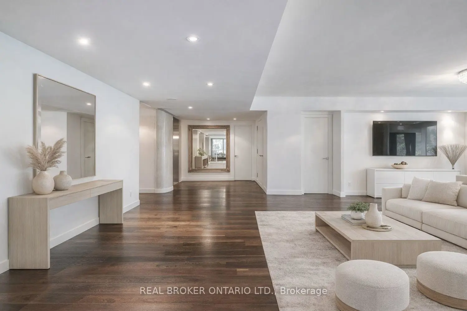 Additional image 2 of 500 Wellington Street 201