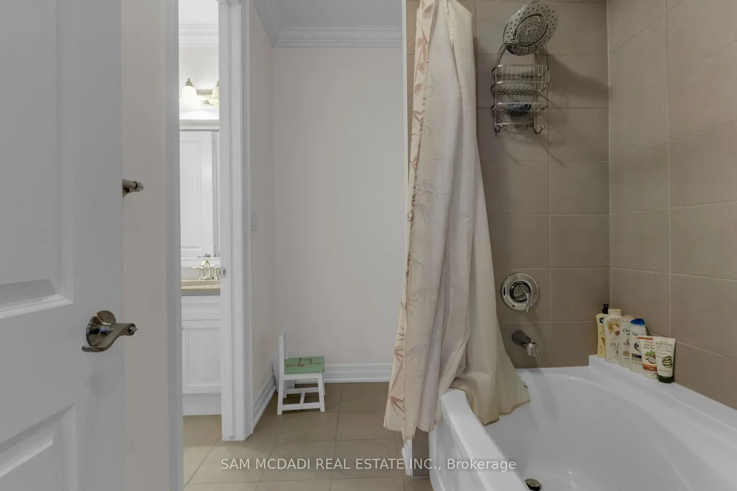 Additional image 14 of 136 North Park Boulevard