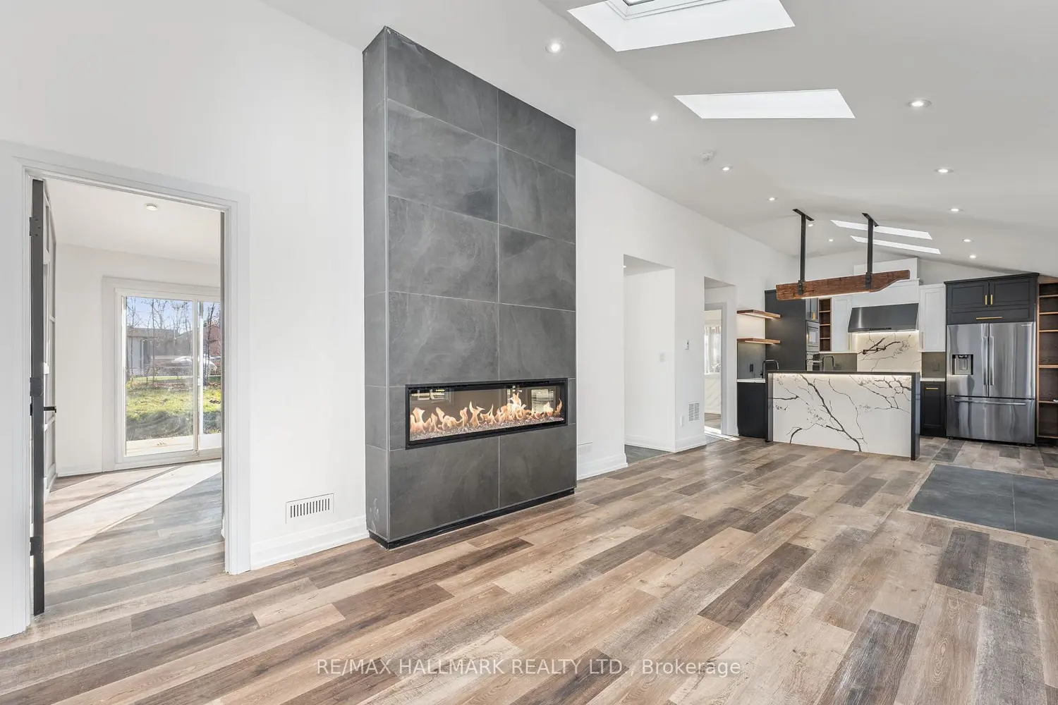 Additional image 3 of 43 Lakeside Drive