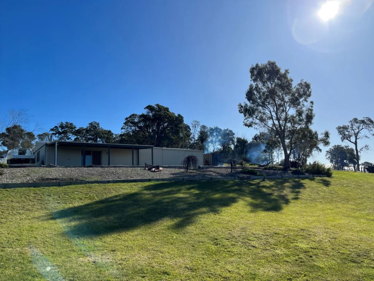 4 Heyfield-Seaton Road, Seaton VIC 3858
