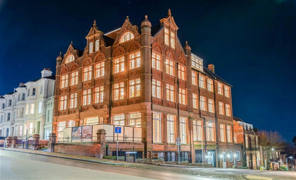 3 bed flat for saleGrosvenor Road, Tunbridge Wells, Kent TN1