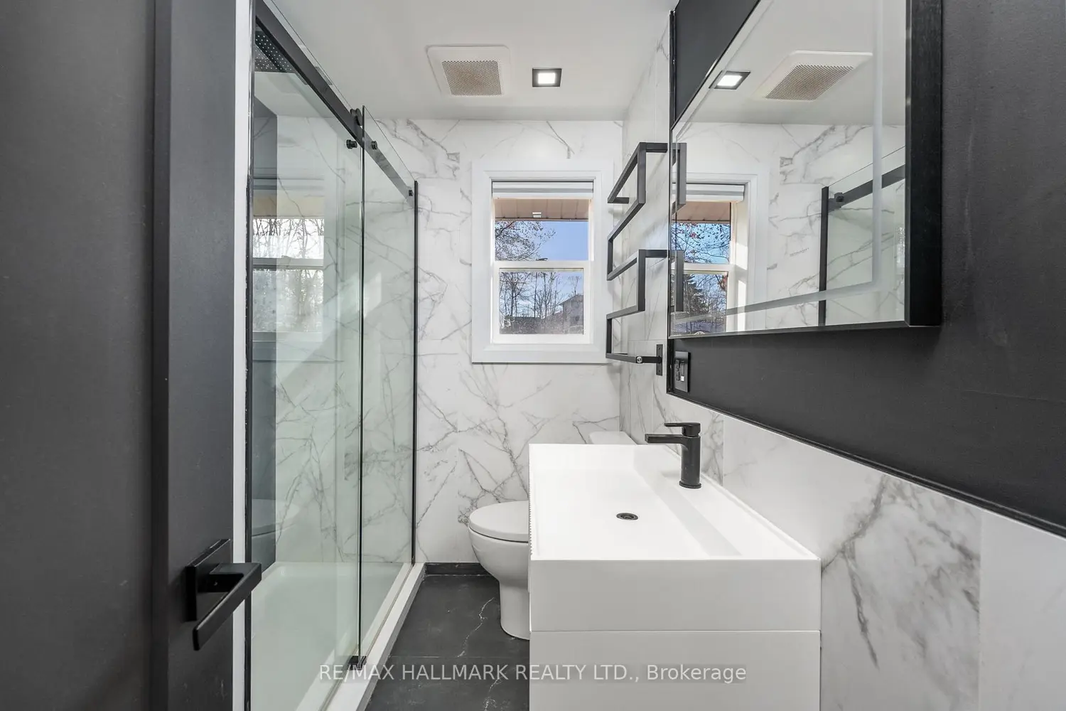 Additional image 9 of 43 Lakeside Drive