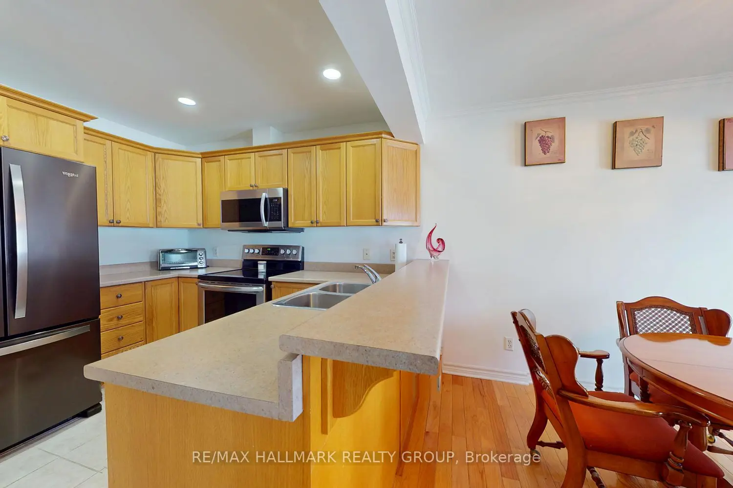 Additional image 7 of 237 Oak Street 1102