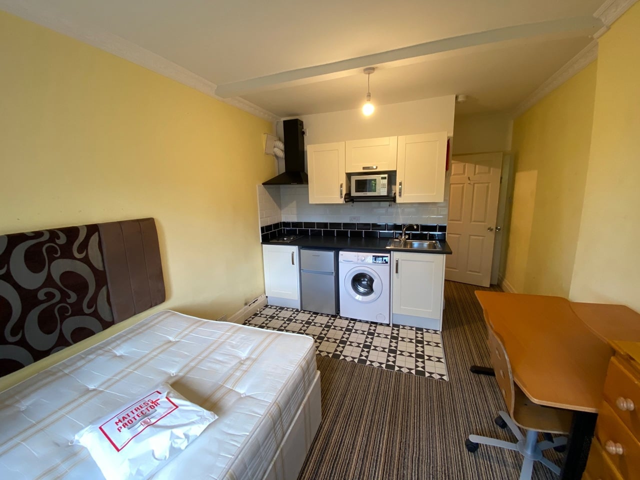 Room in a Shared House, Sir Harrys Road, B5, N1 7GU