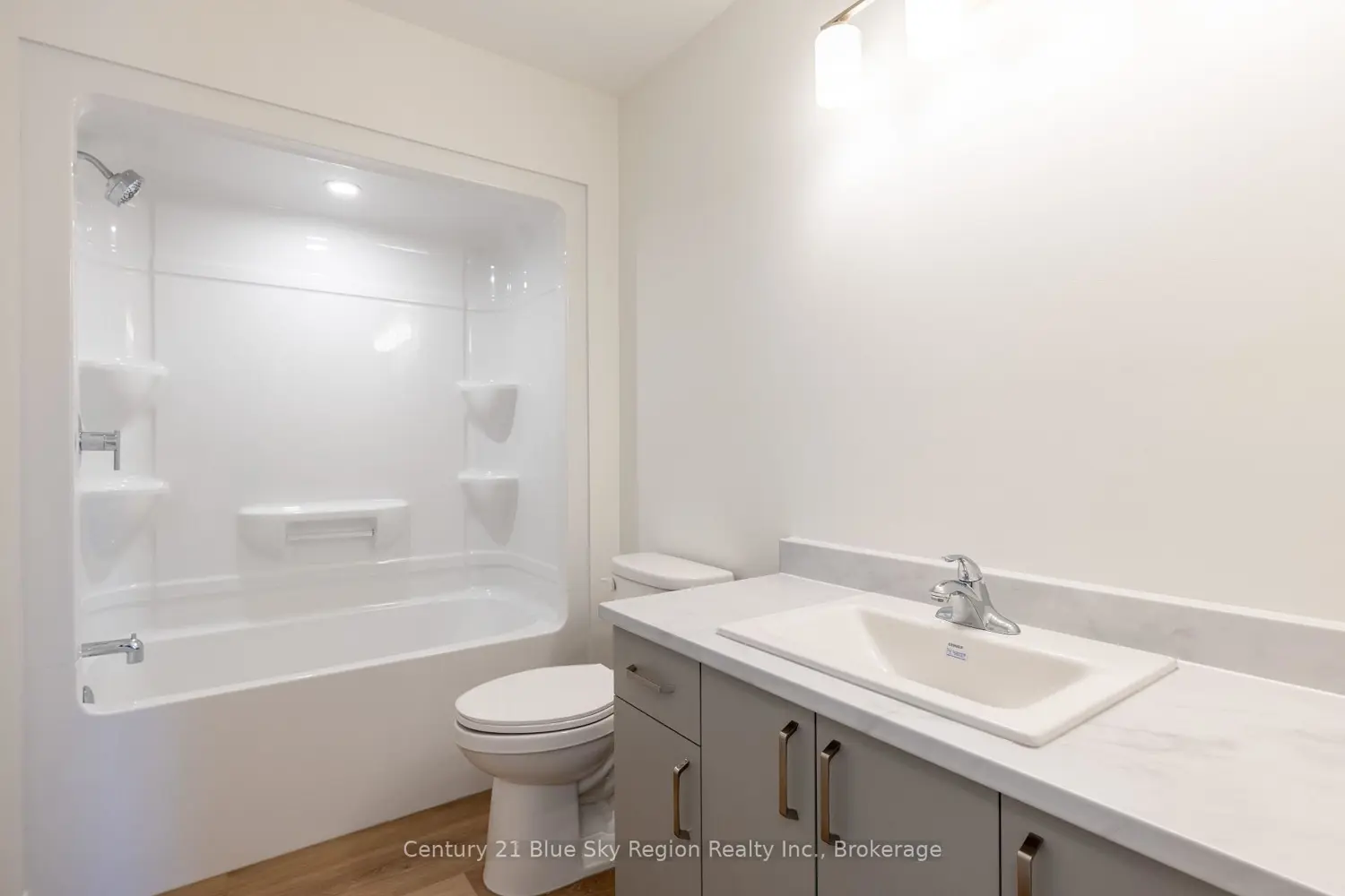 Additional image 13 of 113 Riverside Drive