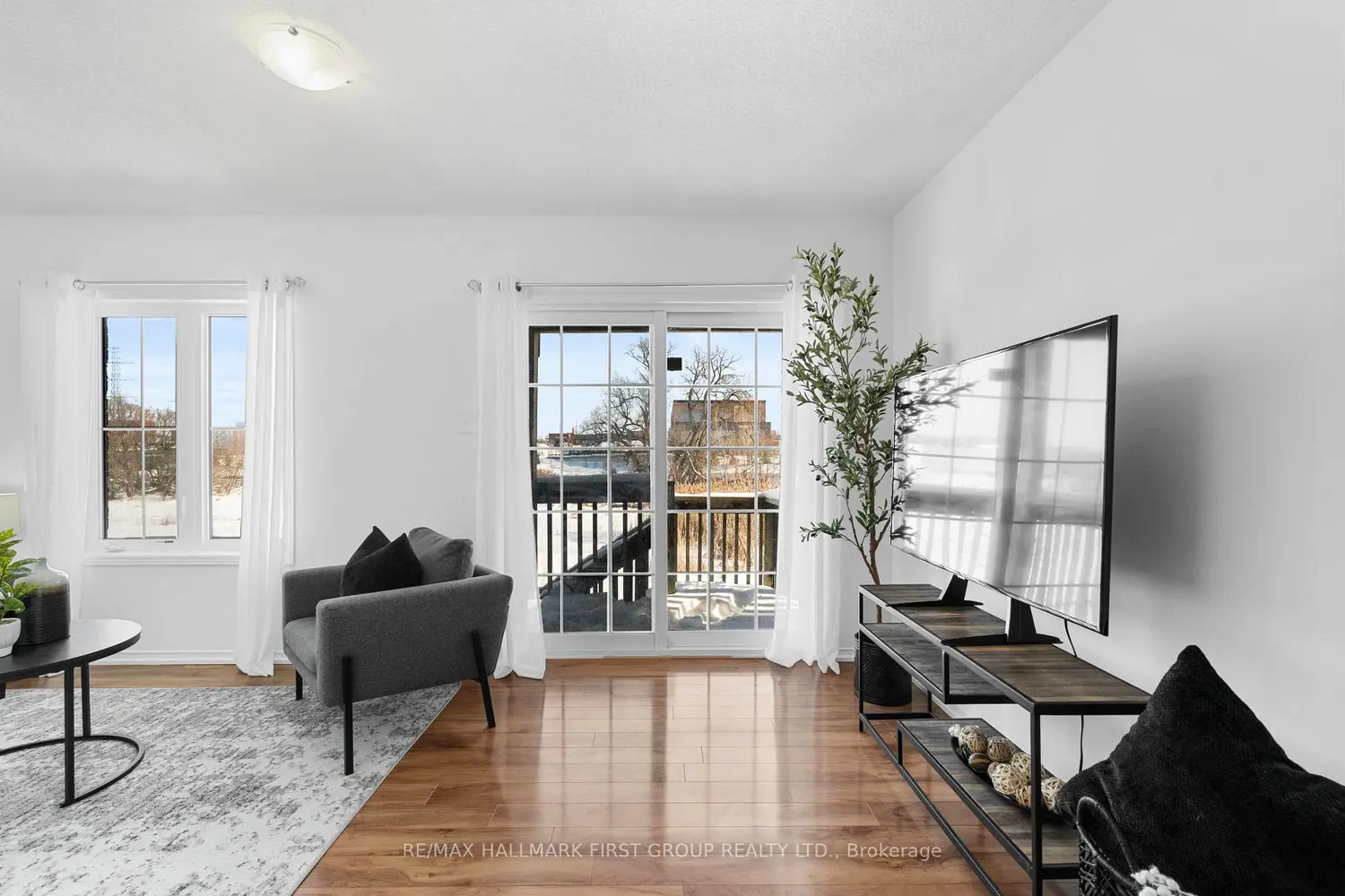 Additional image 2 of 2609 Deputy Minister Path