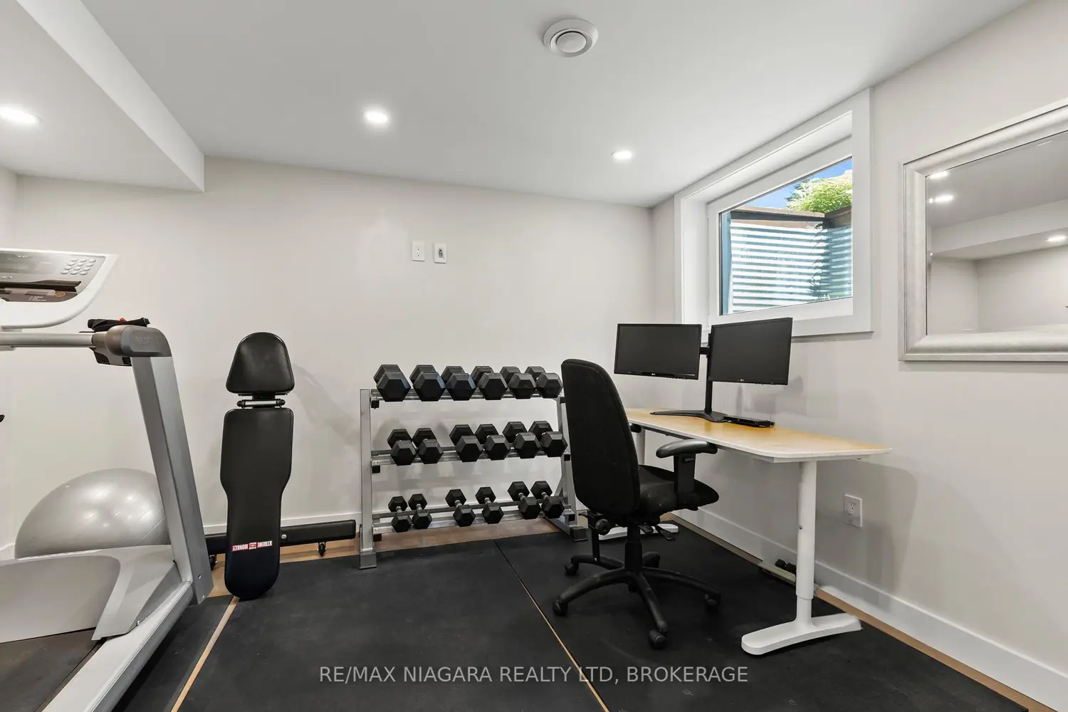 Additional image 11 of 3886 Glenview Drive