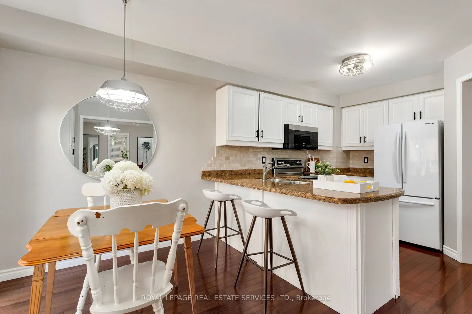 Additional image 8 of 2006 Glenada Crescent 7