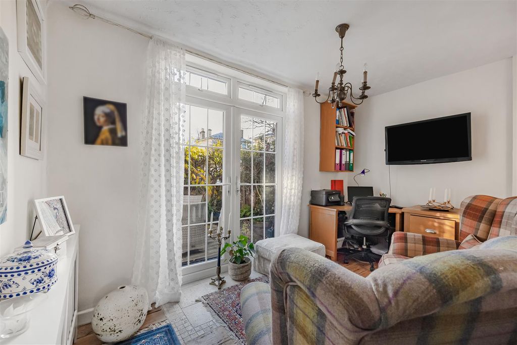 Additional image 10 of 3 bed semi-detached house for saleSt. Johns Hill, Reading RG1