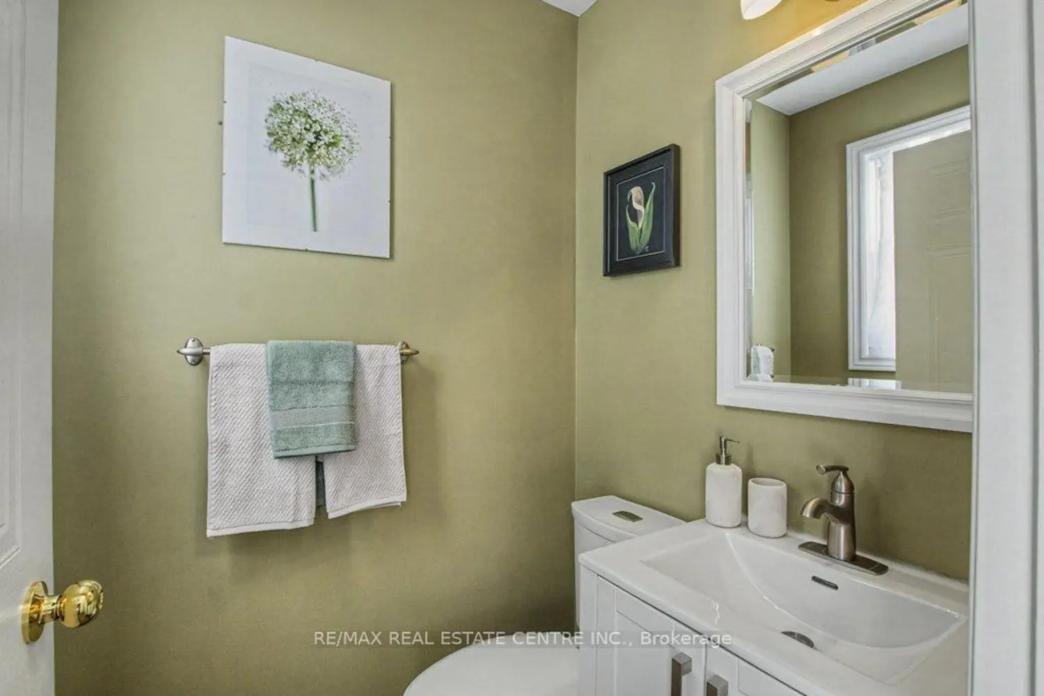 851 Butternut Avenue photo 4