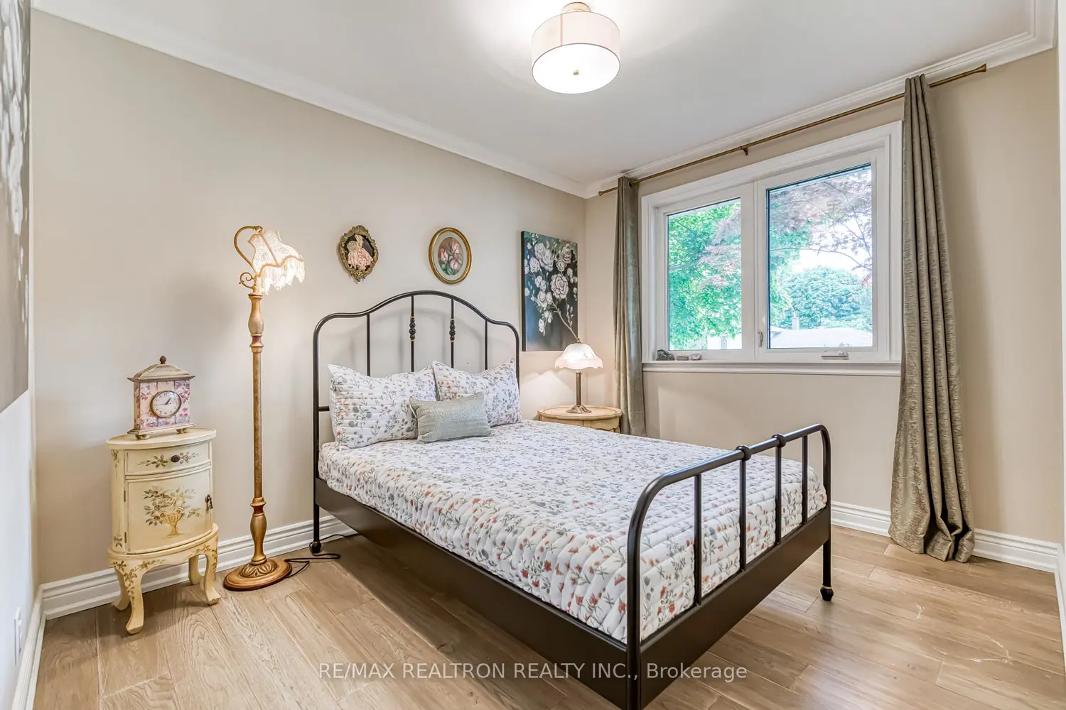 Additional image 17 of 15 Lincoln Green Drive