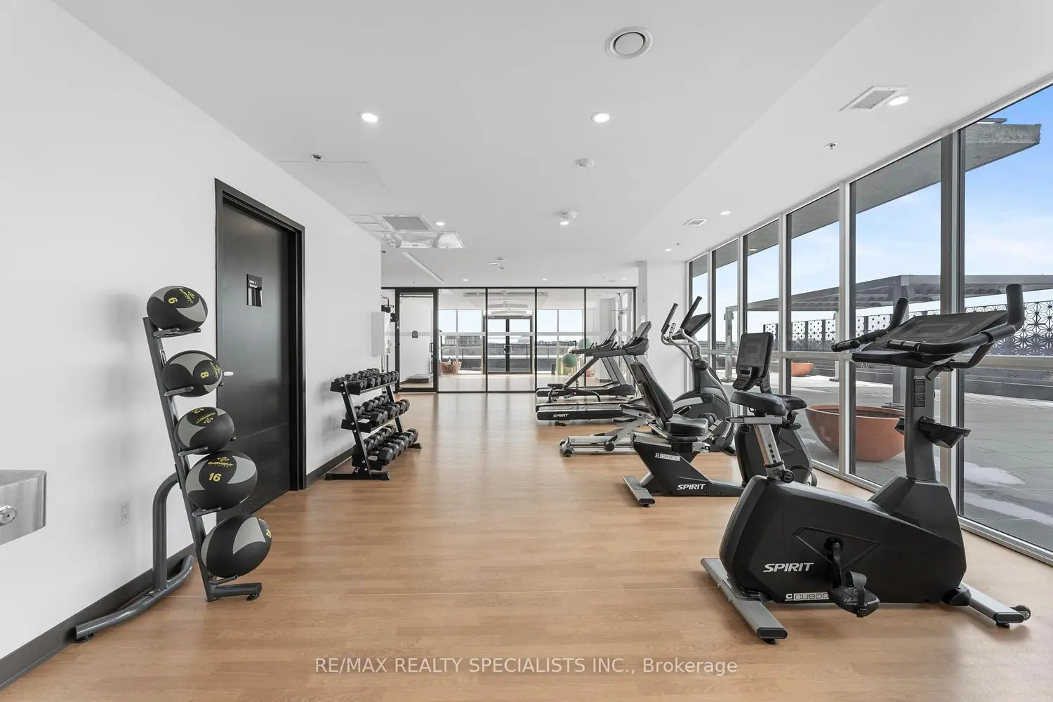 Additional image 17 of 60 Charles St W Street 308