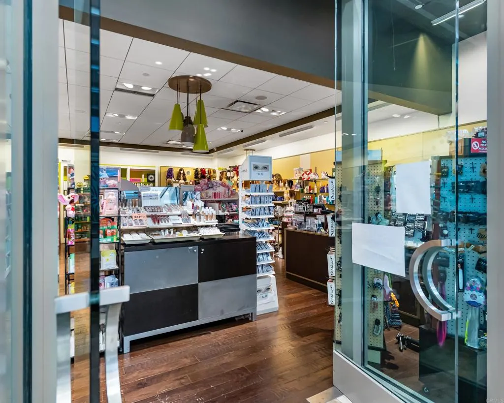 Additional image 42 of 272 E Via Rancho Parkway, Escondido, CA 92025