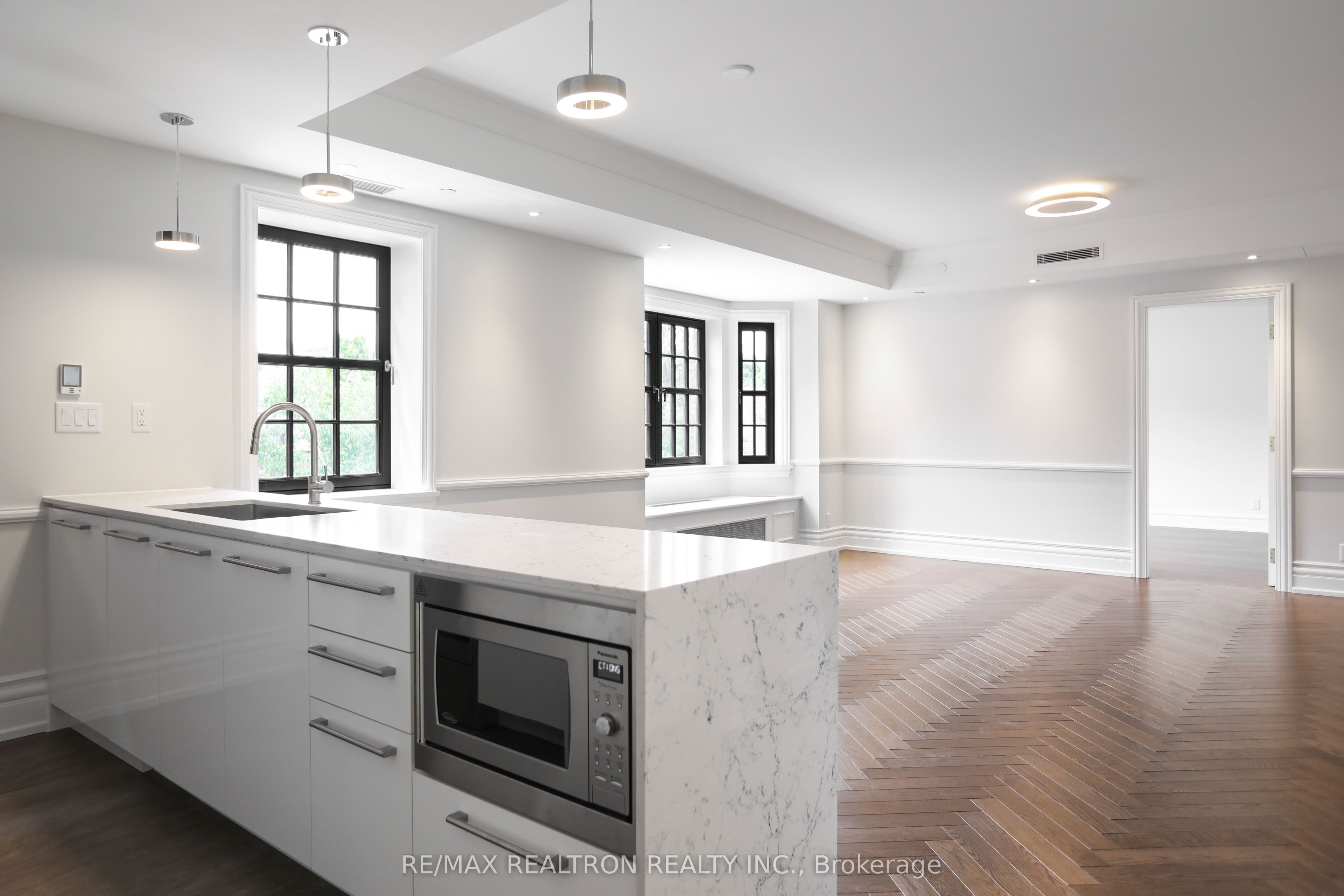 Additional image 5 of 206-2 Clarendon Avenue, Toronto, ON, M4V 1H9