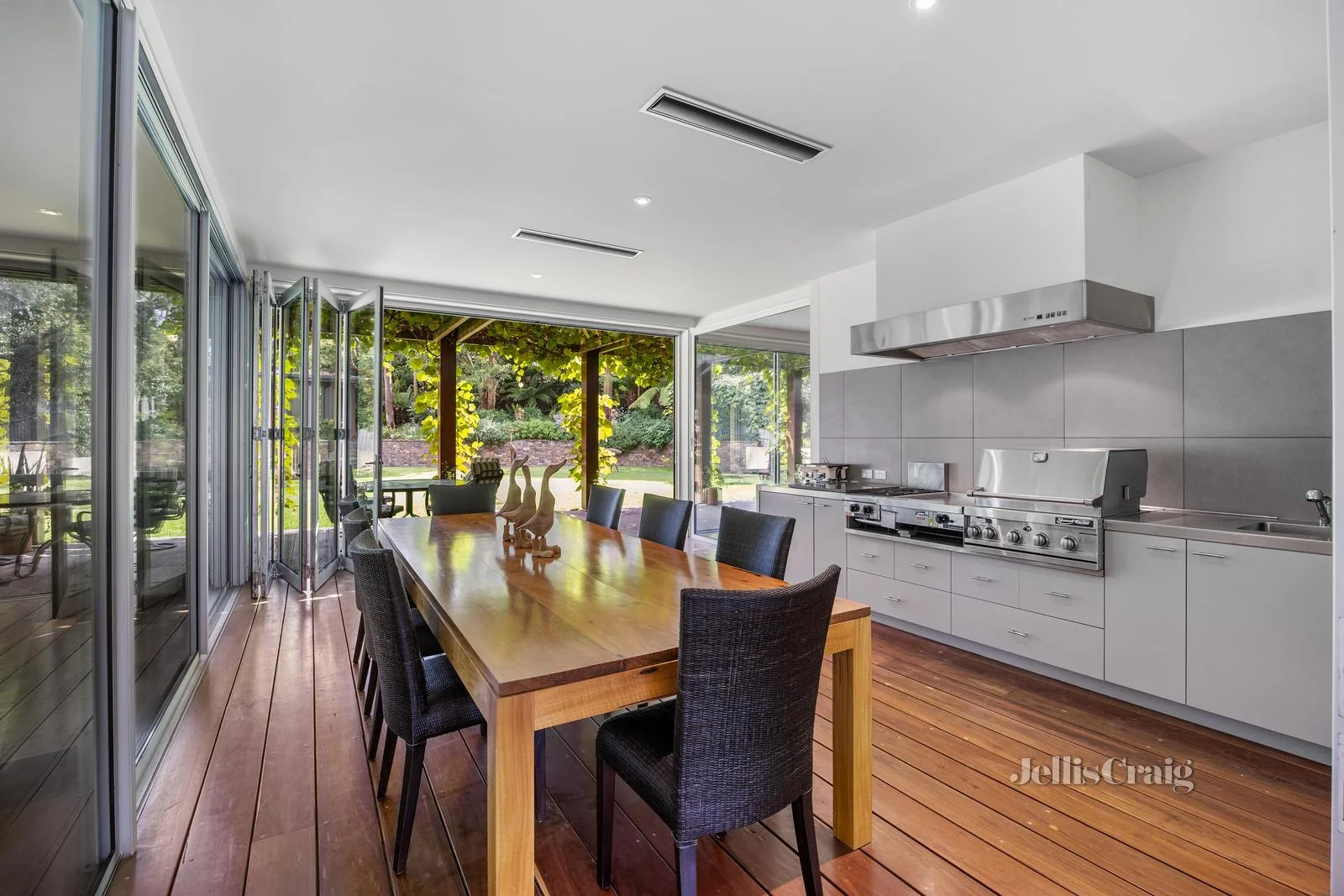 Additional image 21 of 4 Pleasant View Crescent, Wheelers Hill VIC 3150