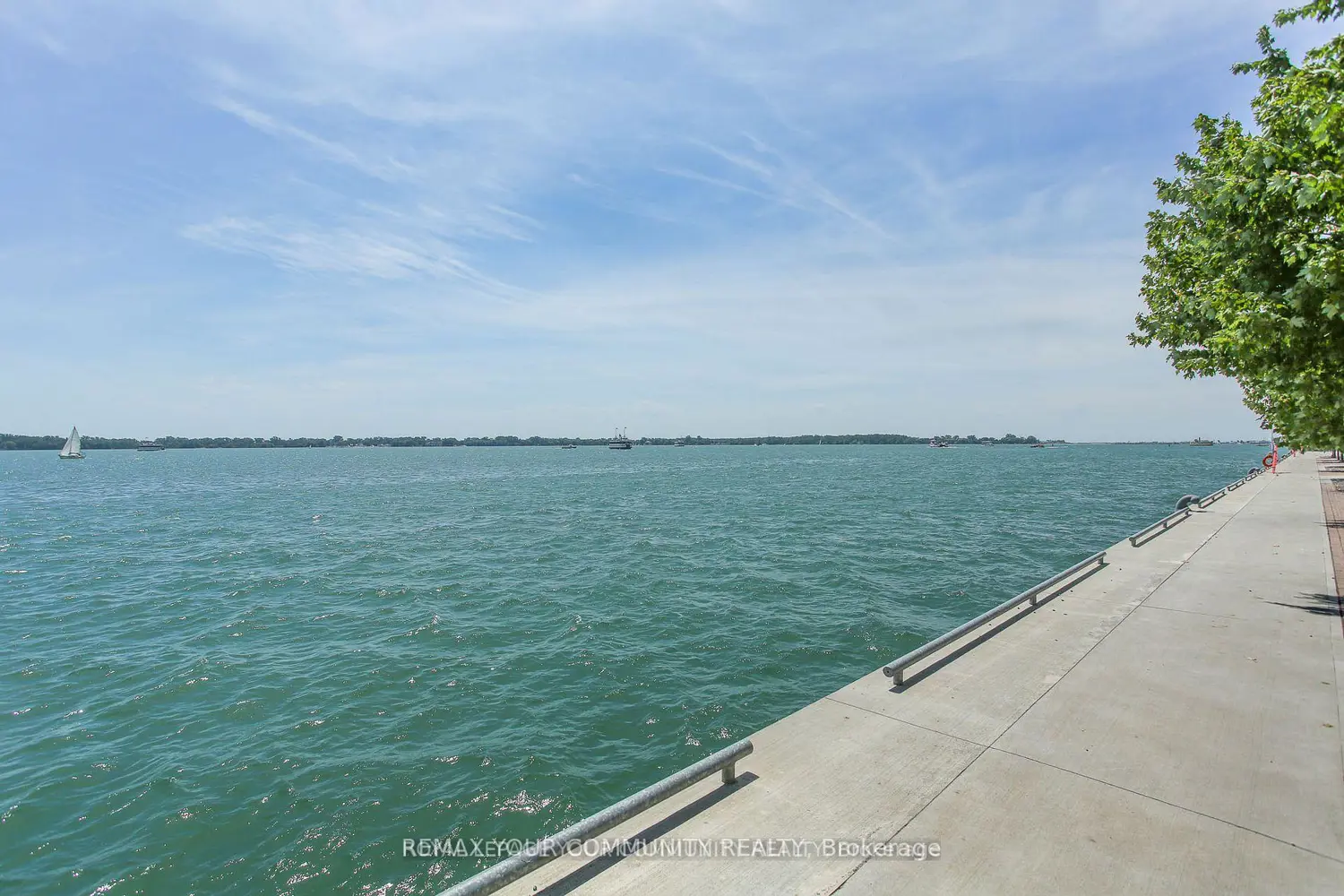Additional image 17 of 39 Queens Quay 1109