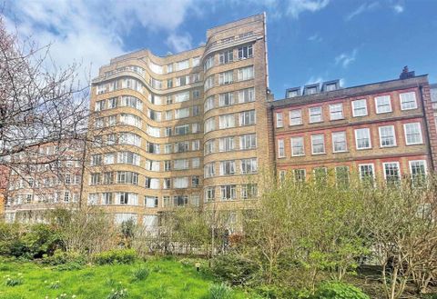 Charterhouse Square, London EC1M