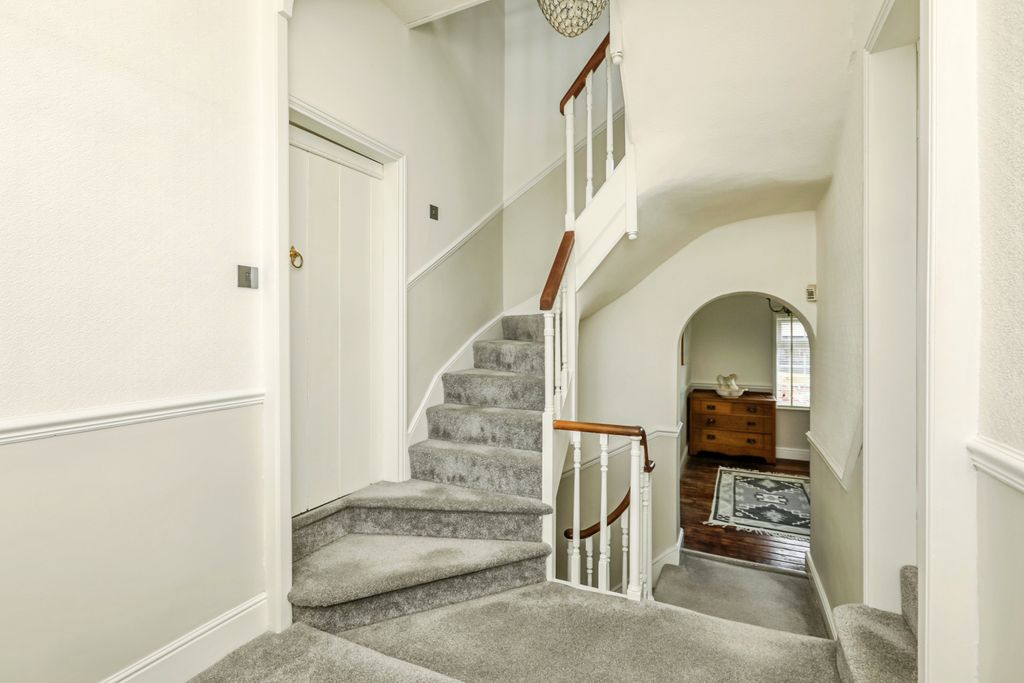 Additional image 16 of 7 bed detached house for sale94, Welham Road, Retford DN22