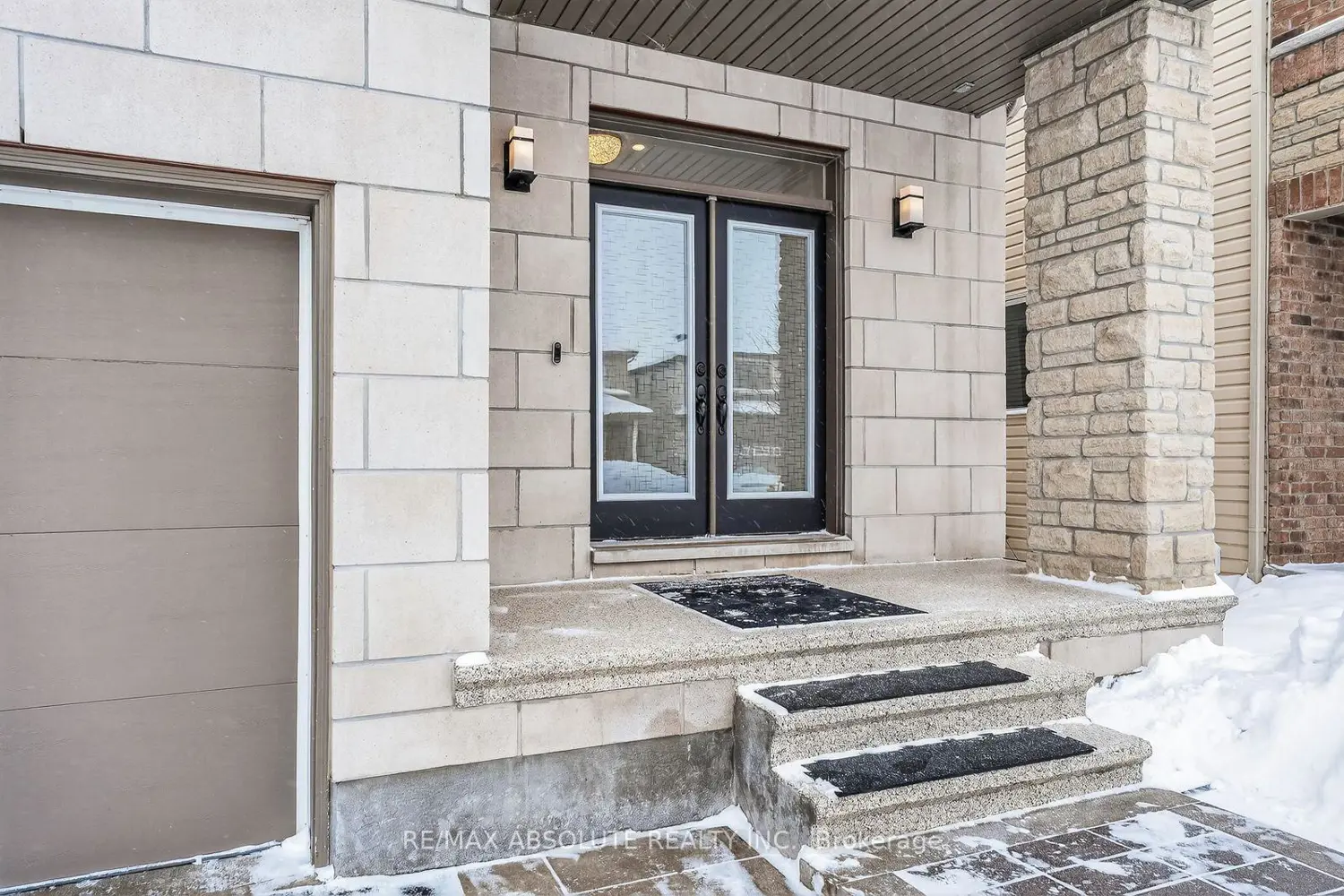 Additional image 2 of 1008 Manege Street