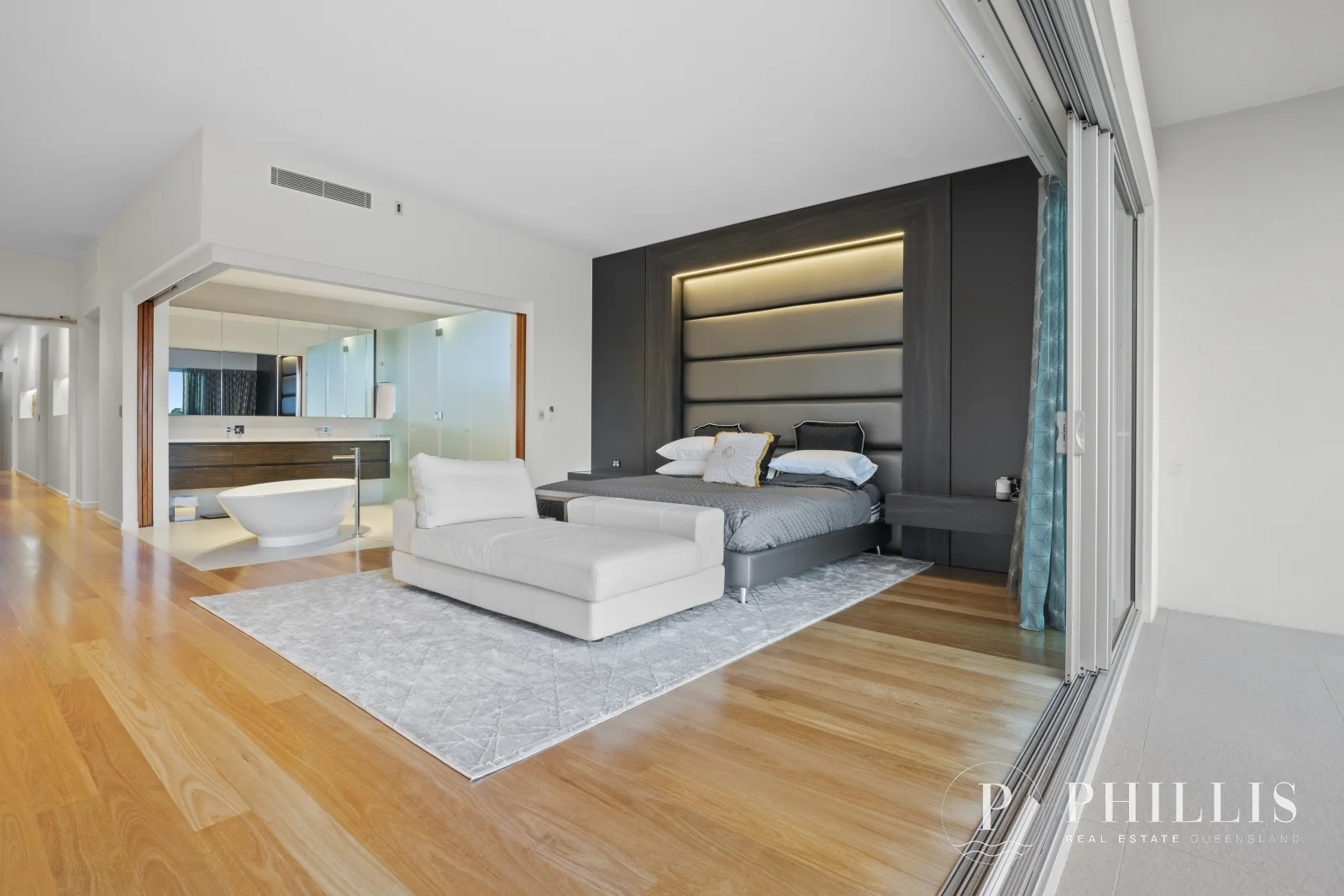 Additional image 43 of 26-28 Royal Albert Crescent, Sovereign Islands QLD 4216