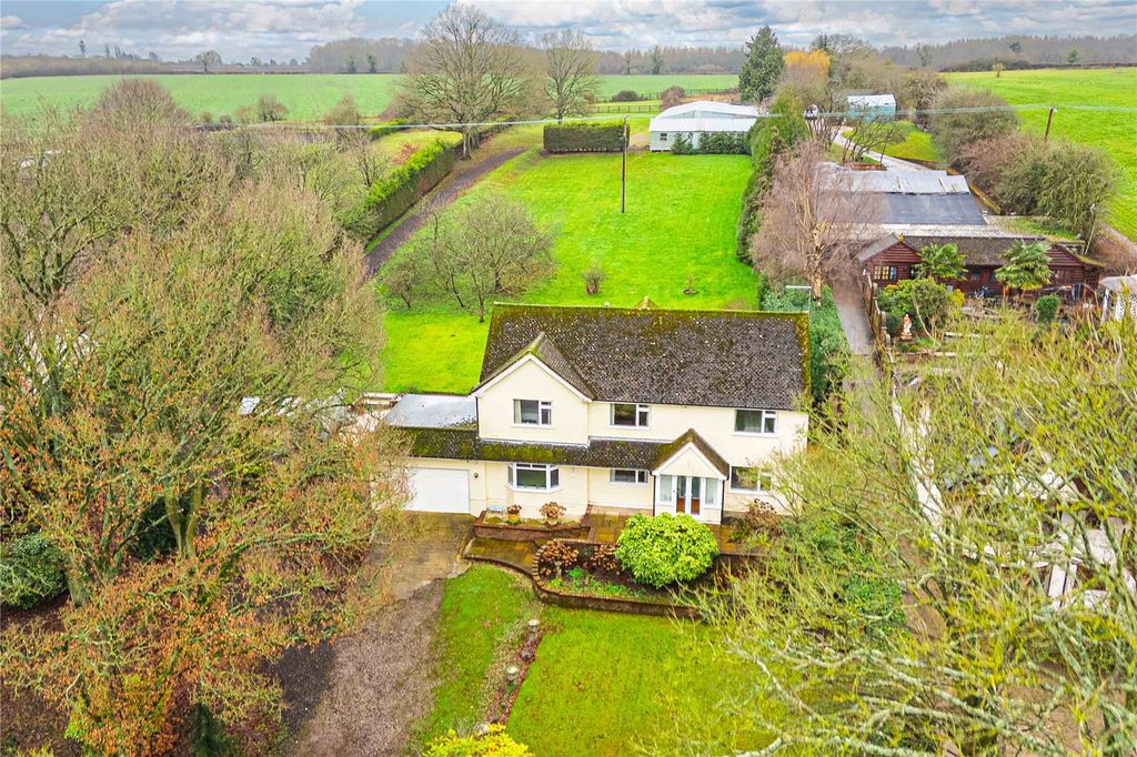 Land for saleRucklers Lane, Kings Langley, Hertfordshire WD4