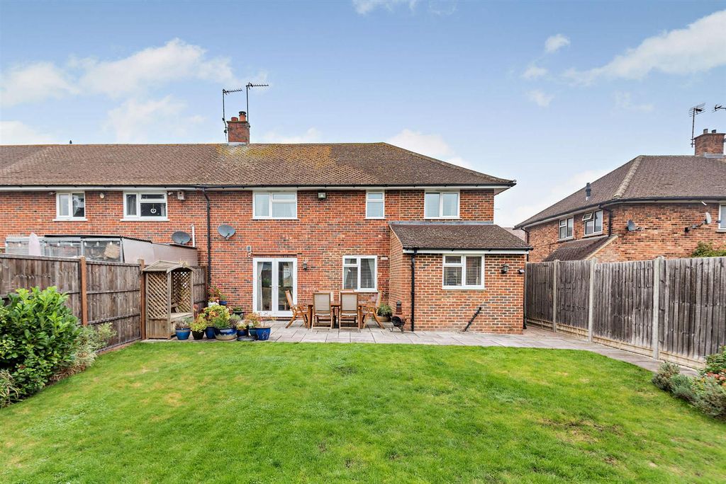 Additional image 19 of 4 bed semi-detached house for saleBracken Way, Chobham, Woking GU24