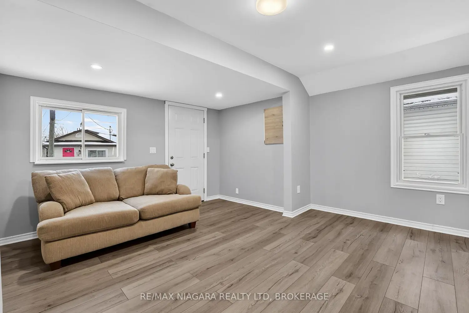 40 Longtent Avenue photo 3