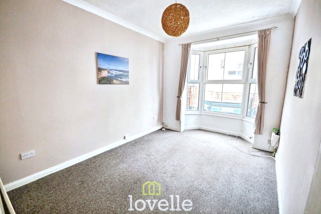 2 bed maisonette for saleSea View Street, Cleethorpes DN35 photo 5