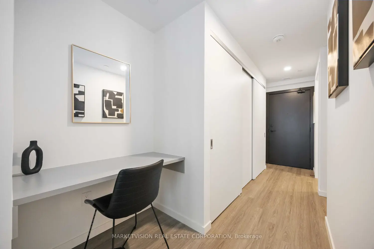 Additional image 8 of 689 The Queensway Street 505