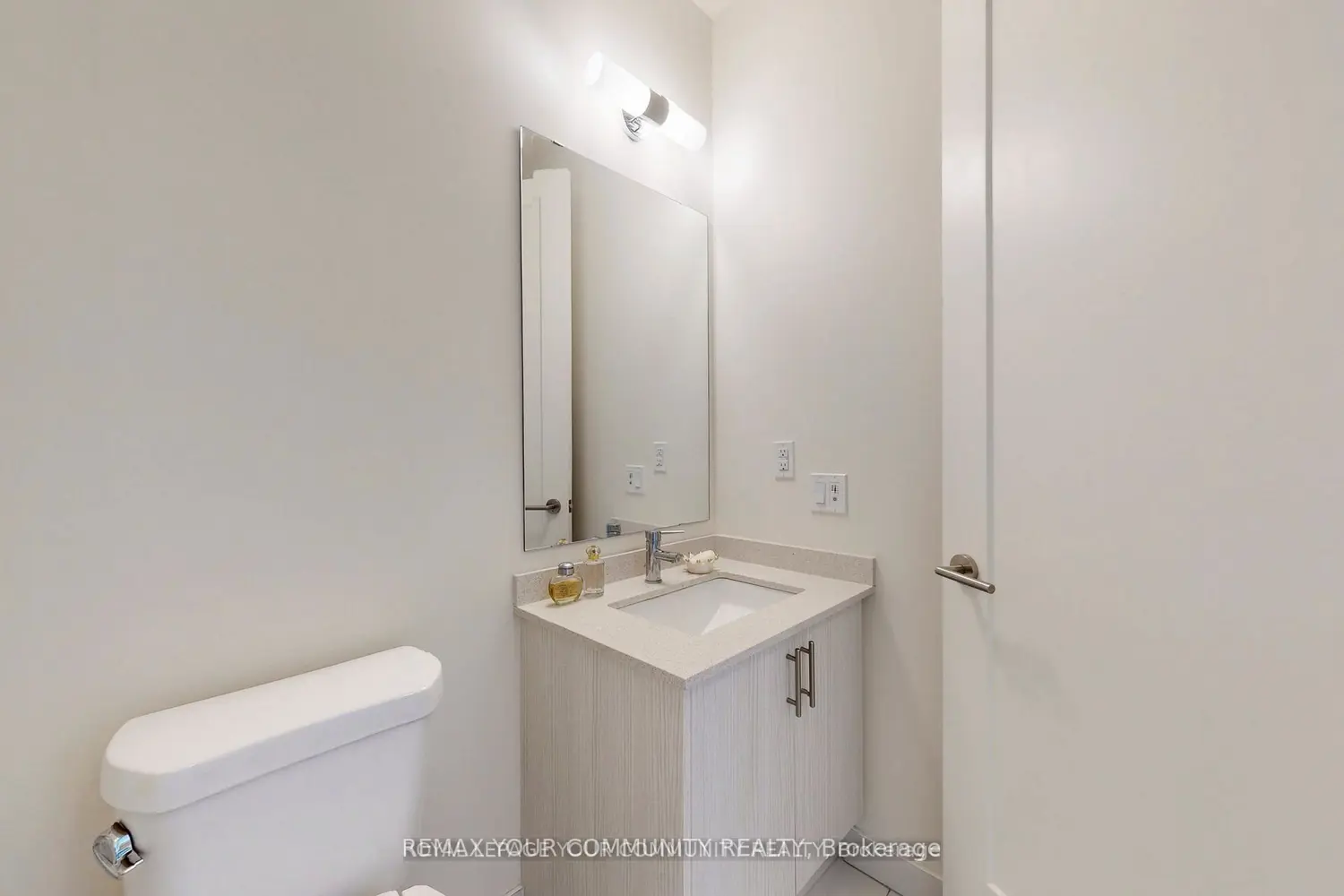 Additional image 13 of 509 Dundas Street 807