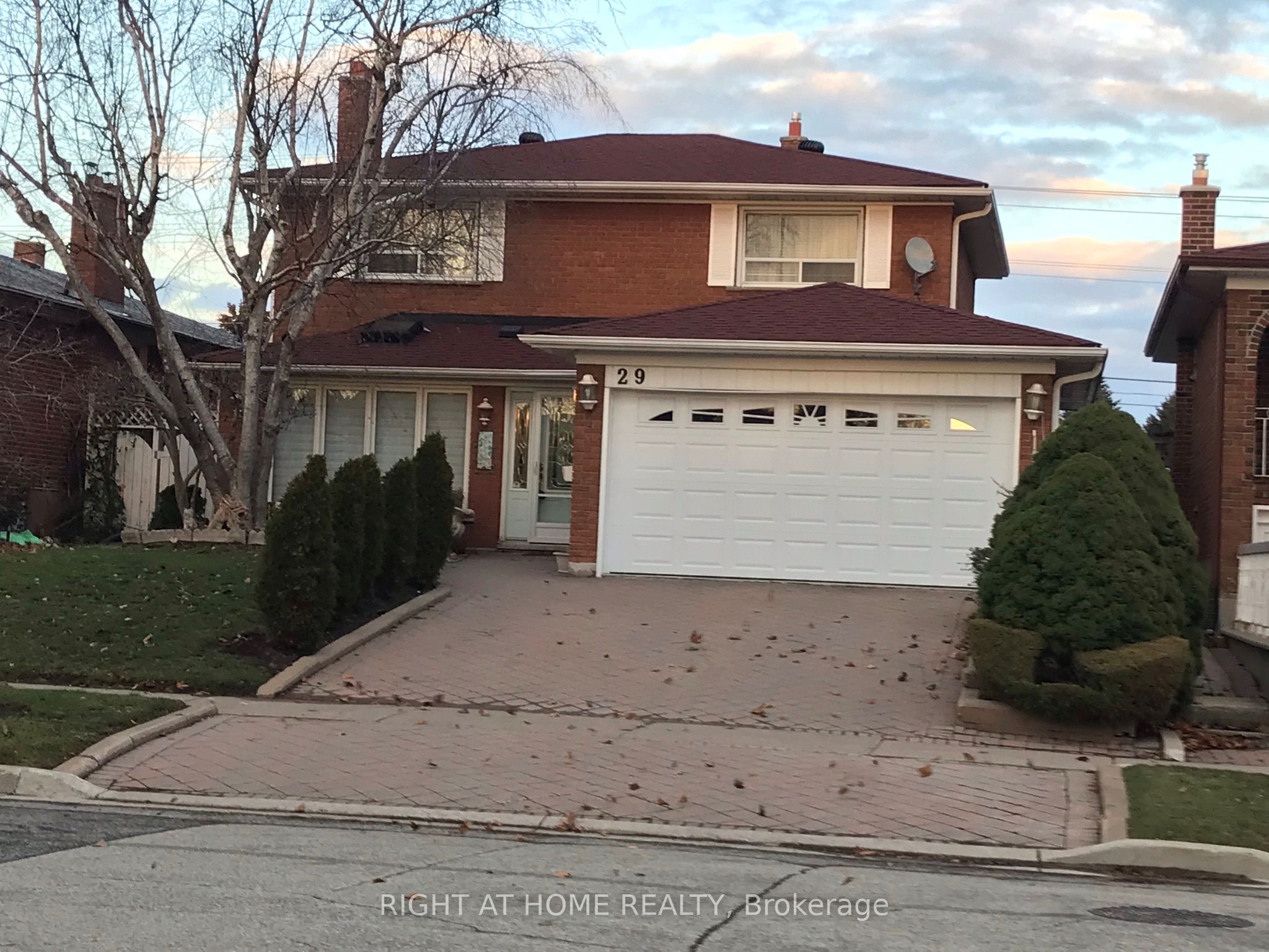 29 Brantford Drive, Toronto, ON, M1W 1E2