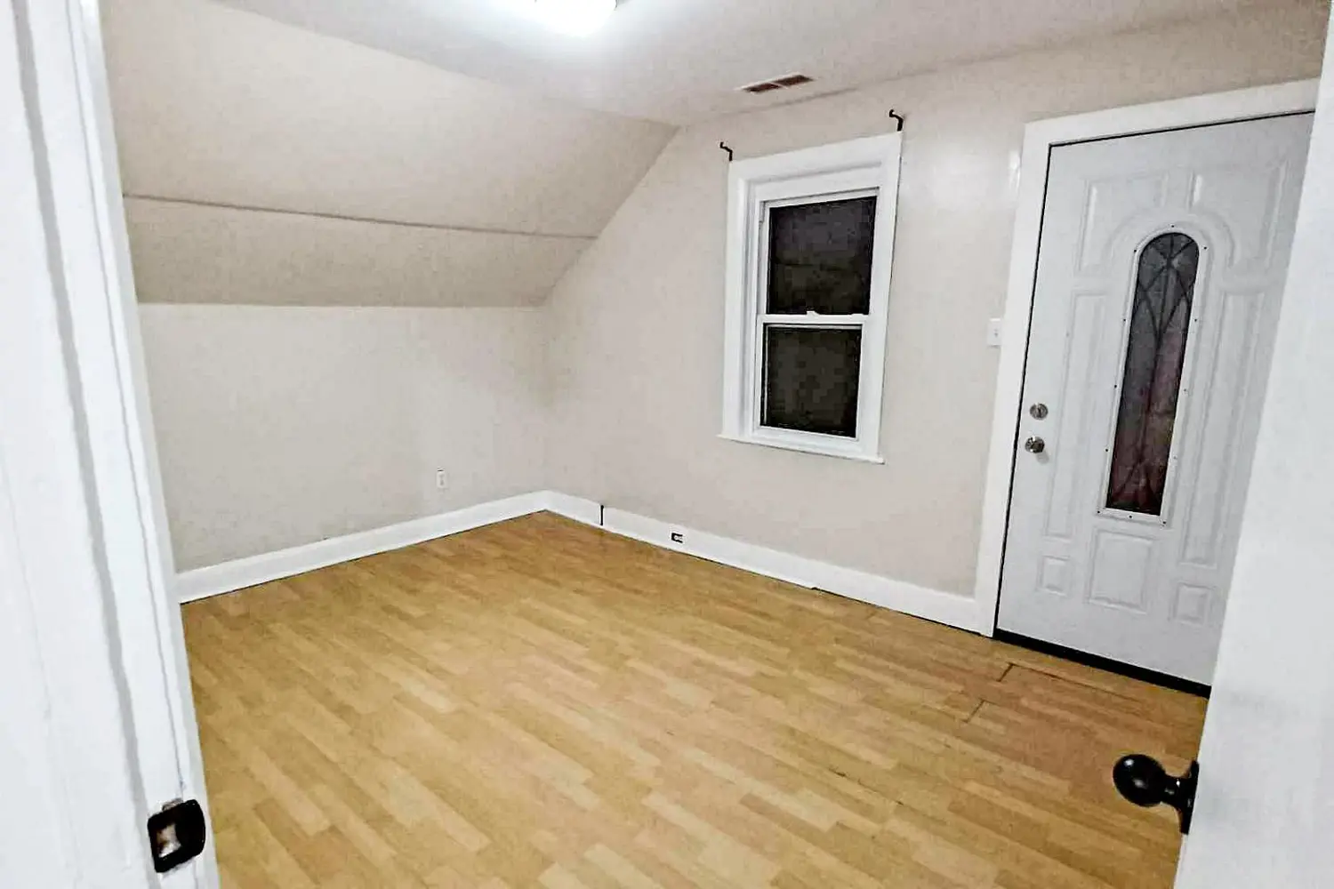 Additional image 16 of 5 Robinson Avenue