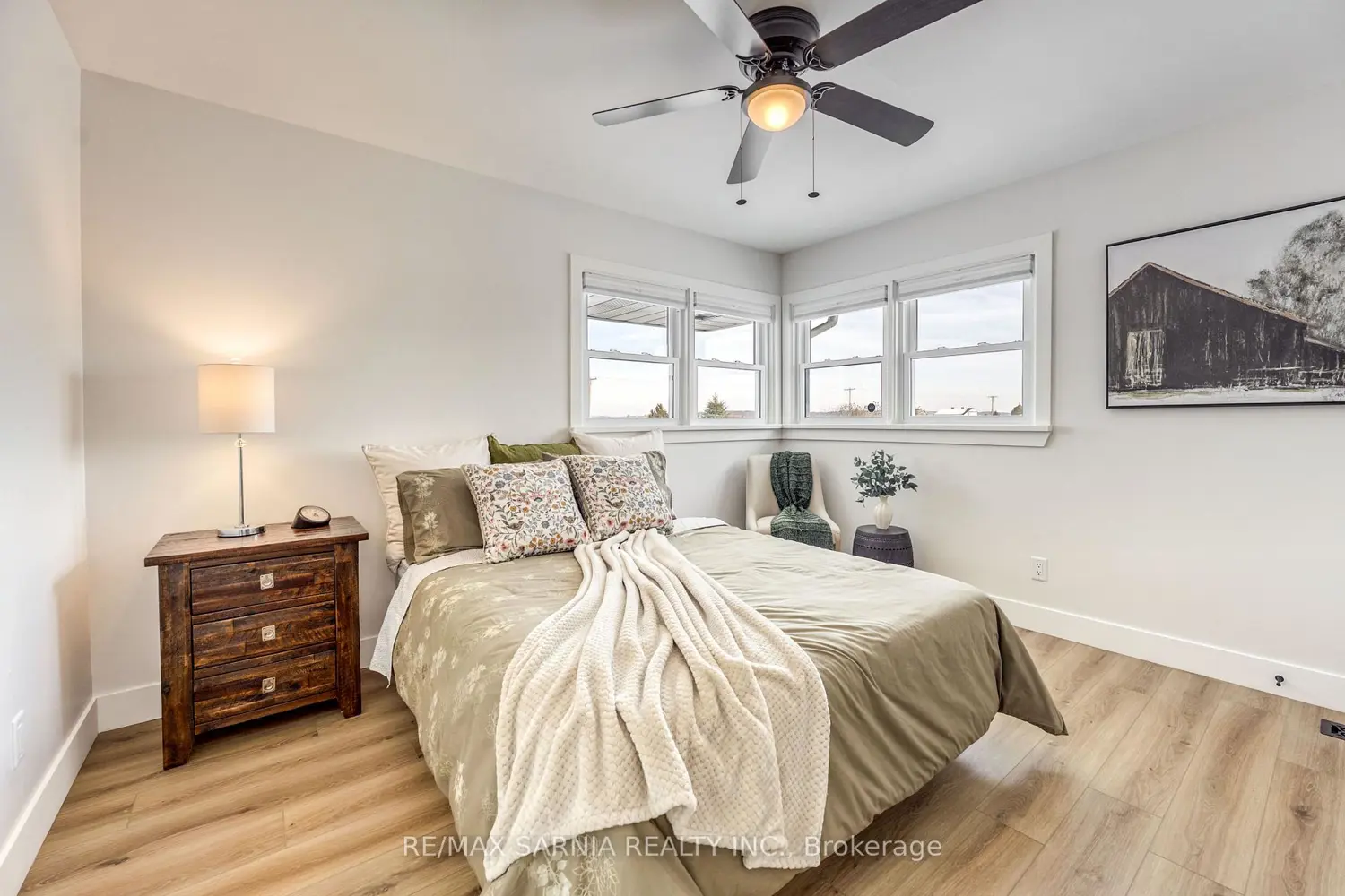 Additional image 12 of 4083 London Line