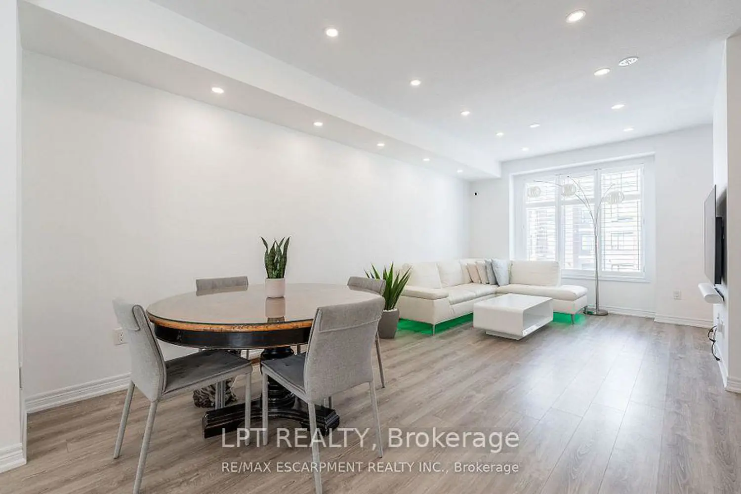 Additional image 3 of 16 Place Polonaise Drive Place Polonaise Drive