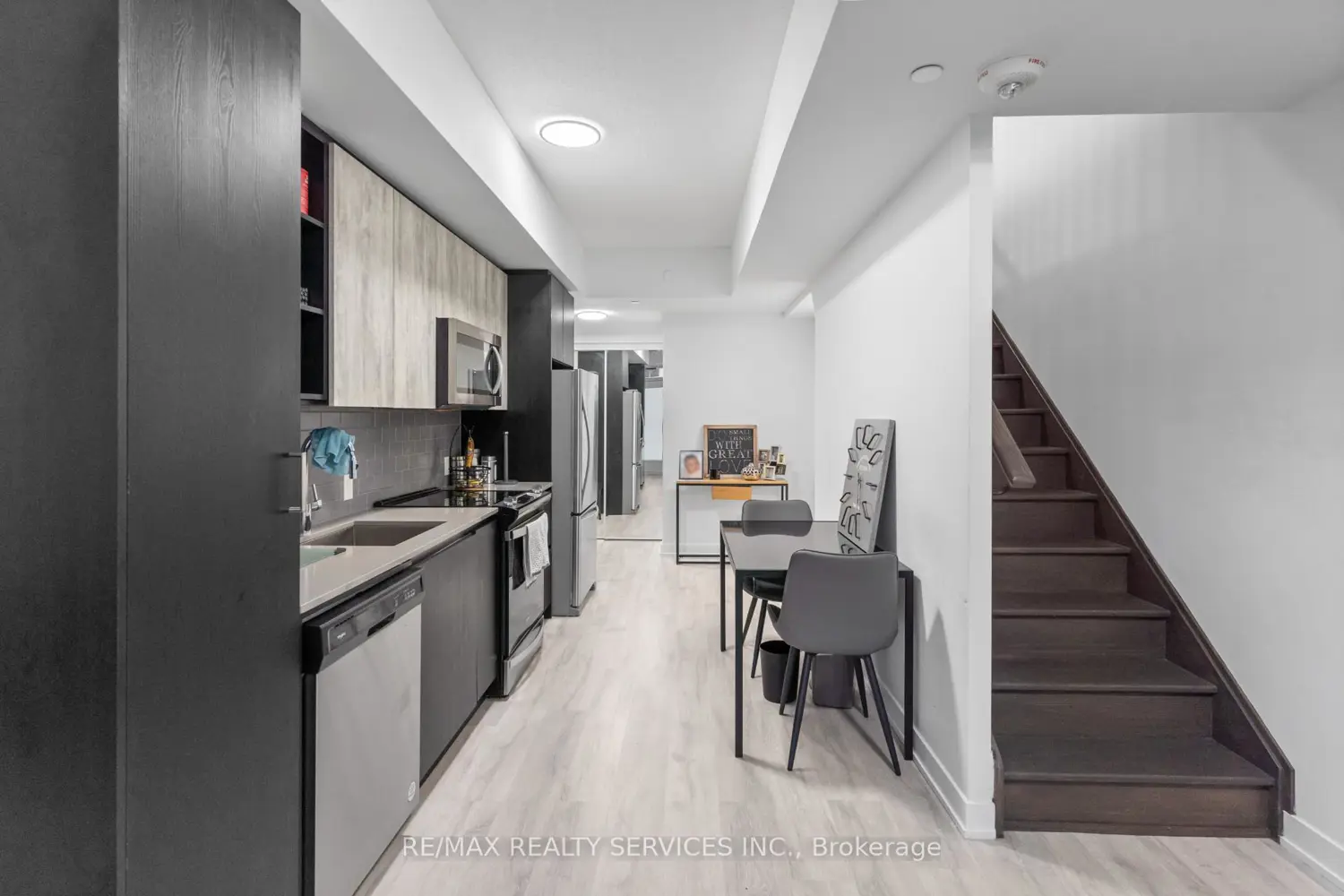 Additional image 4 of 251 Manitoba Street 115