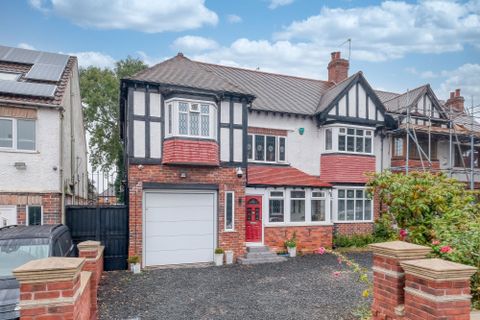 School Road, Hall Green B28