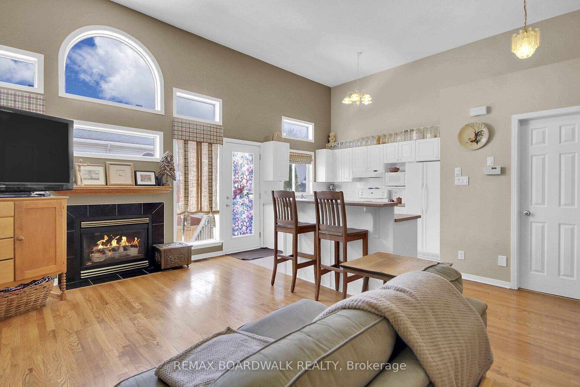 Additional image 2 of 5 Maple Park Private, Ottawa, ON, K1T 4A6