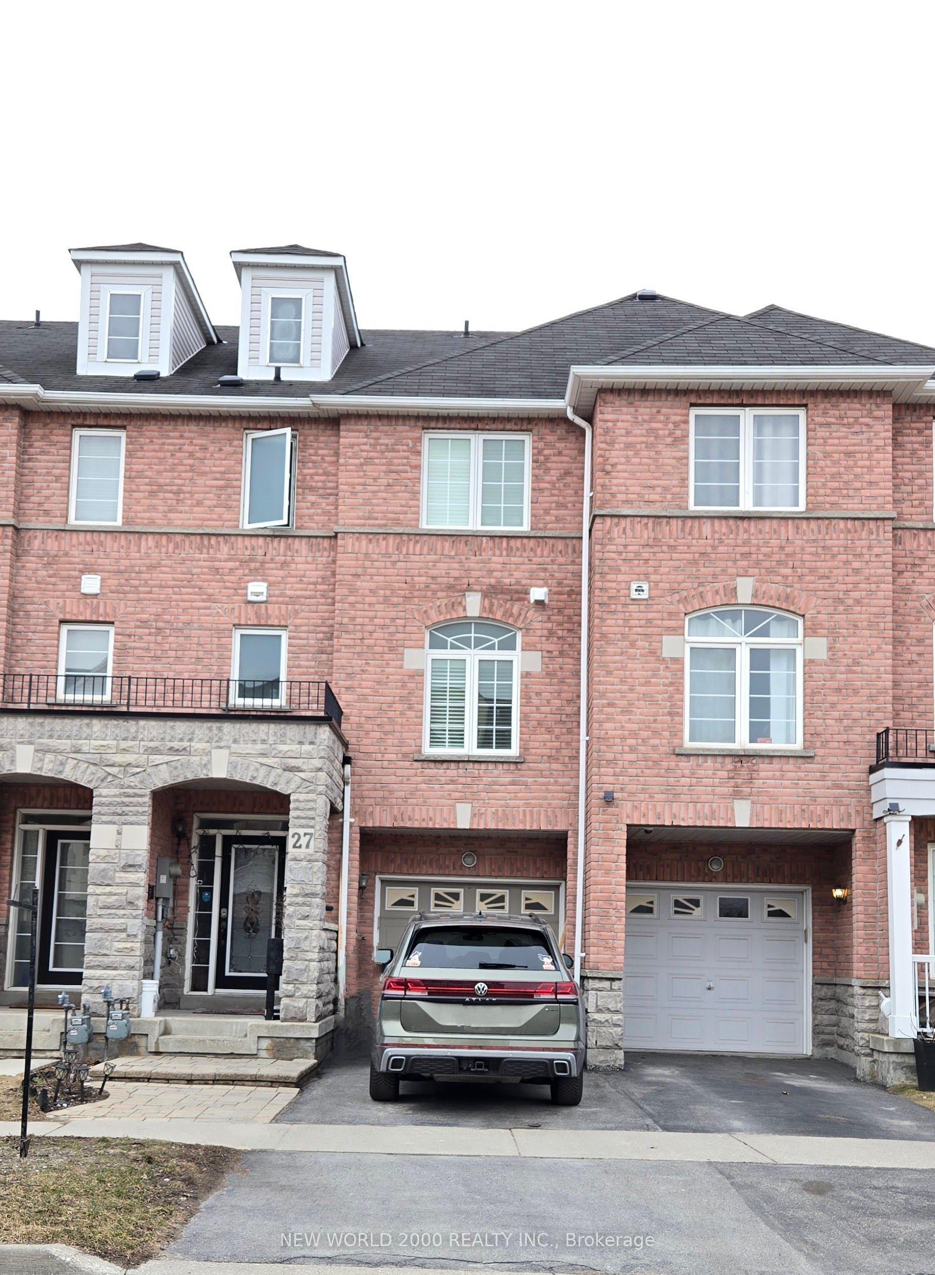 27 Stonewood Street, Ajax, ON, L1S 0B3