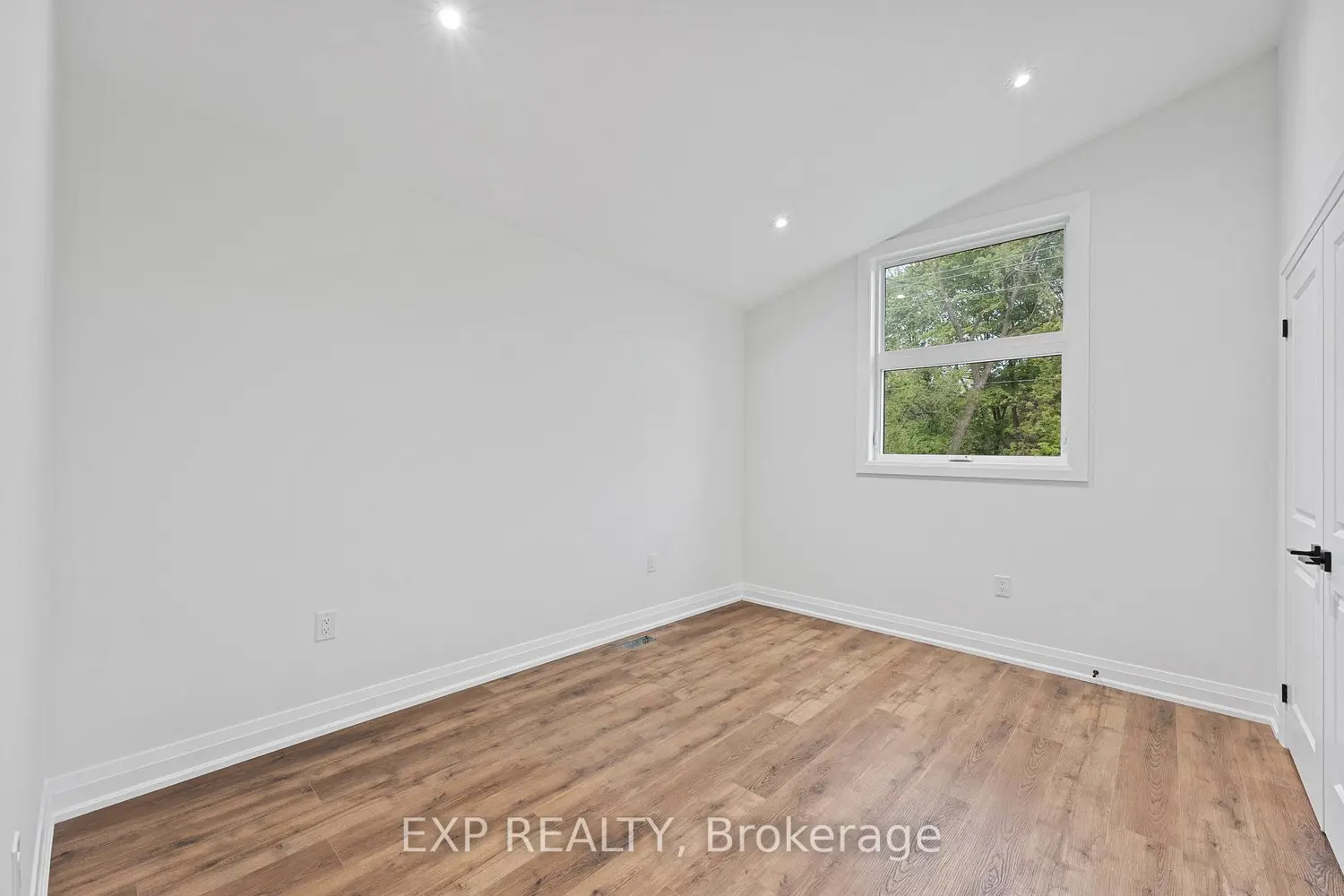 Additional image 11 of 168 Berczy Street